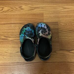 CROCS Multicolor Tie-Dye Women's Slippers